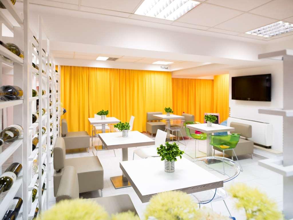 מלון Ibis Styles סקופיה מסעדה תמונה